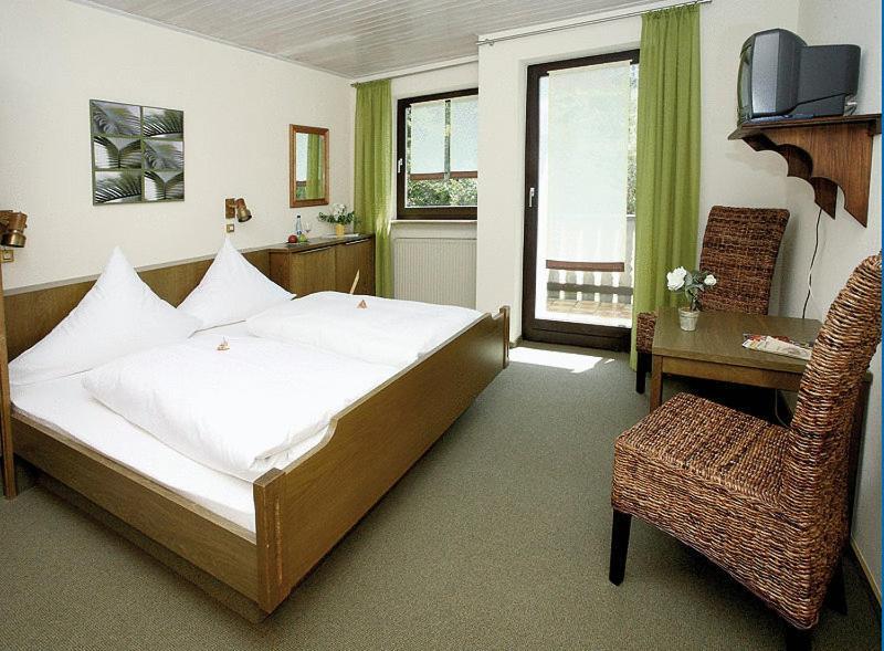 Hotel Landgasthof Wallburg Eltmann Exterior photo